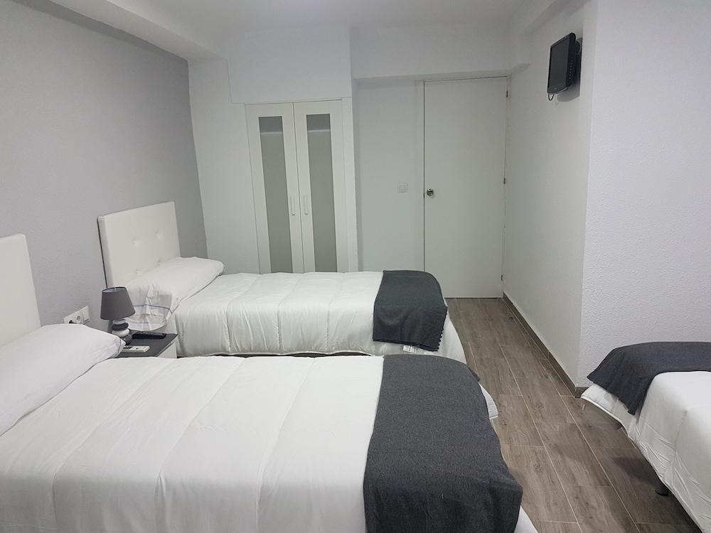 Guesthouse Central Alicante Exterior photo